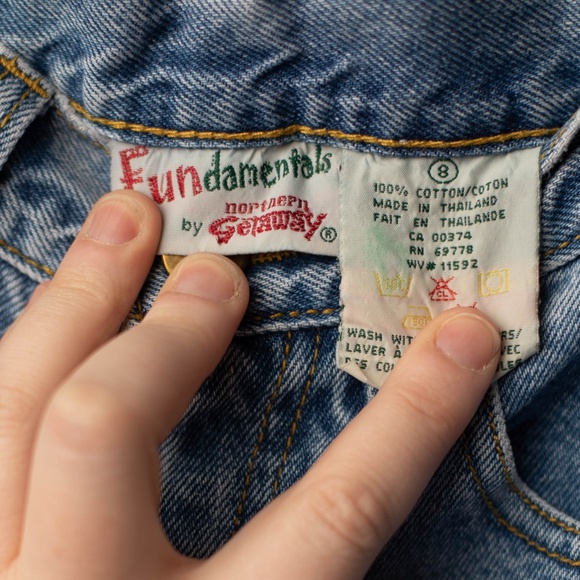 2/$20- Vintage NORTHERN GETAWAY jeans - Picture 3 of 4